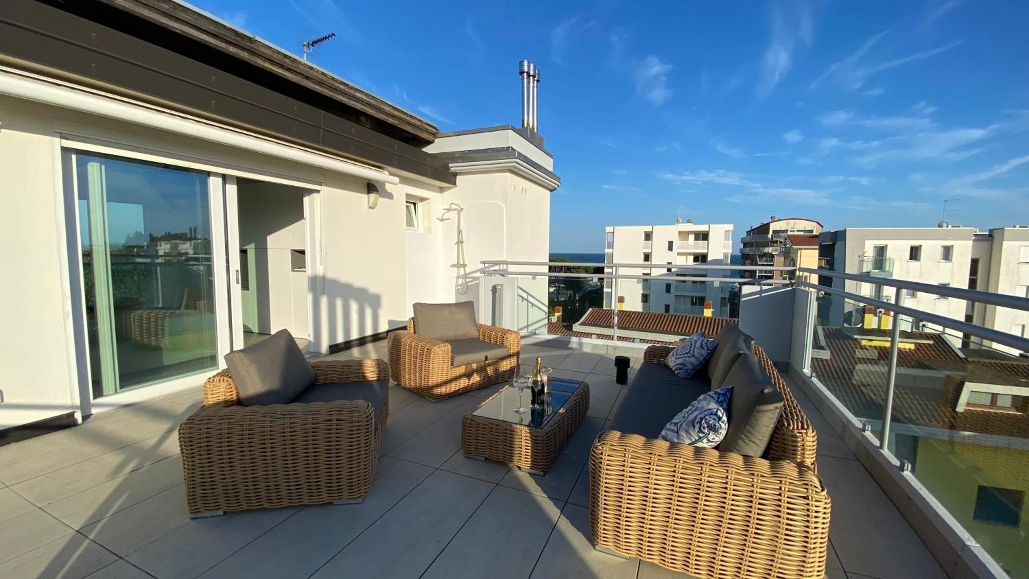 Appartamento Rooftop Onda Blu Vista Mare - Aria - A 150 Mt Dalla Lido di Jesolo