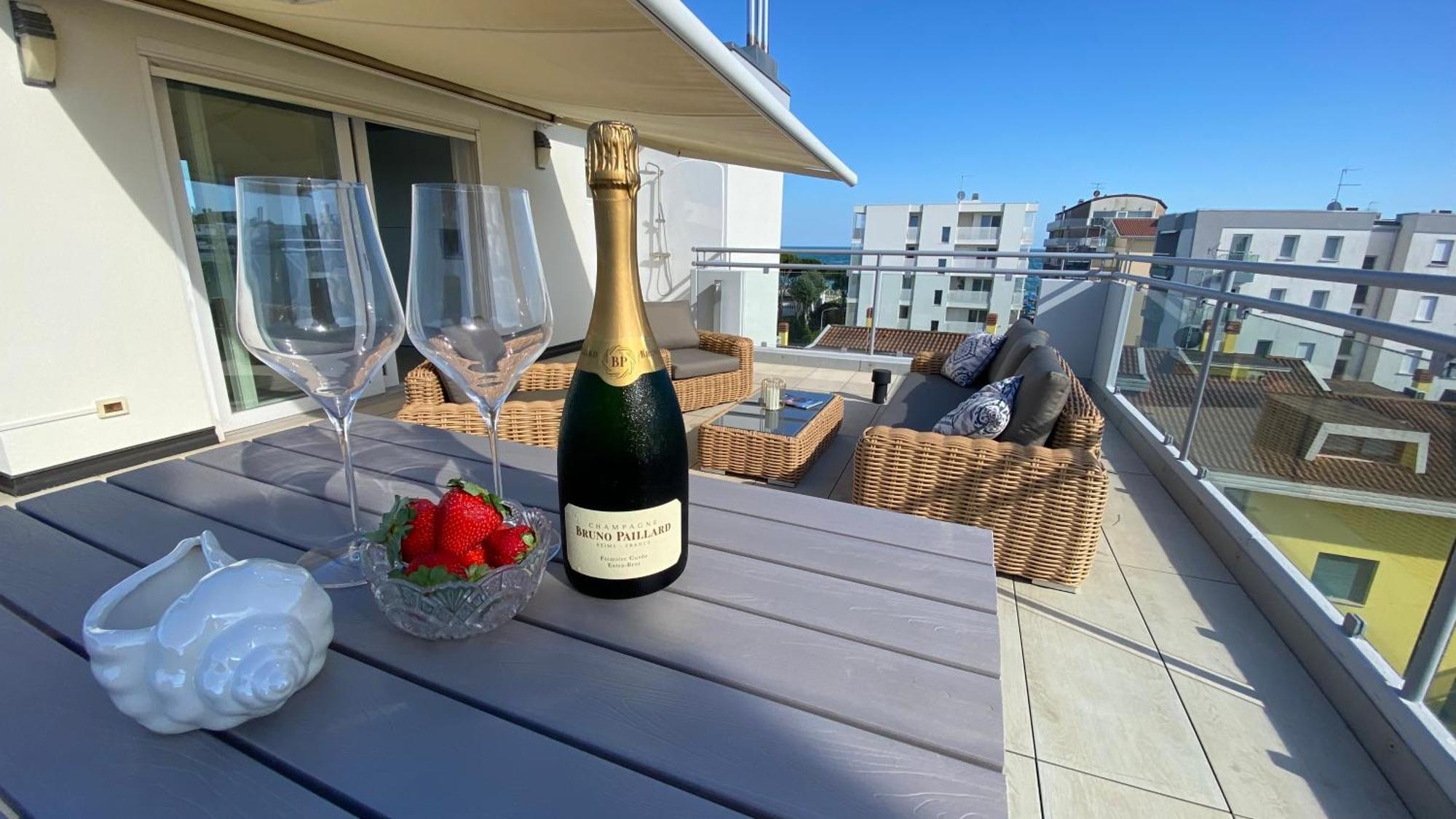 Appartamento Rooftop Onda Blu Vista Mare - Aria - A 150 Mt Dalla Lido di Jesolo